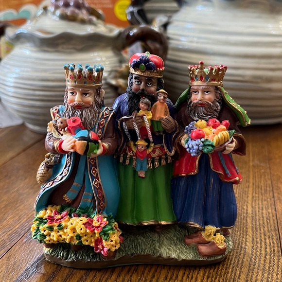 International Santa Claus Collection The Three Kings Nicaragua Figurine 2003 - Picture 1 of 8